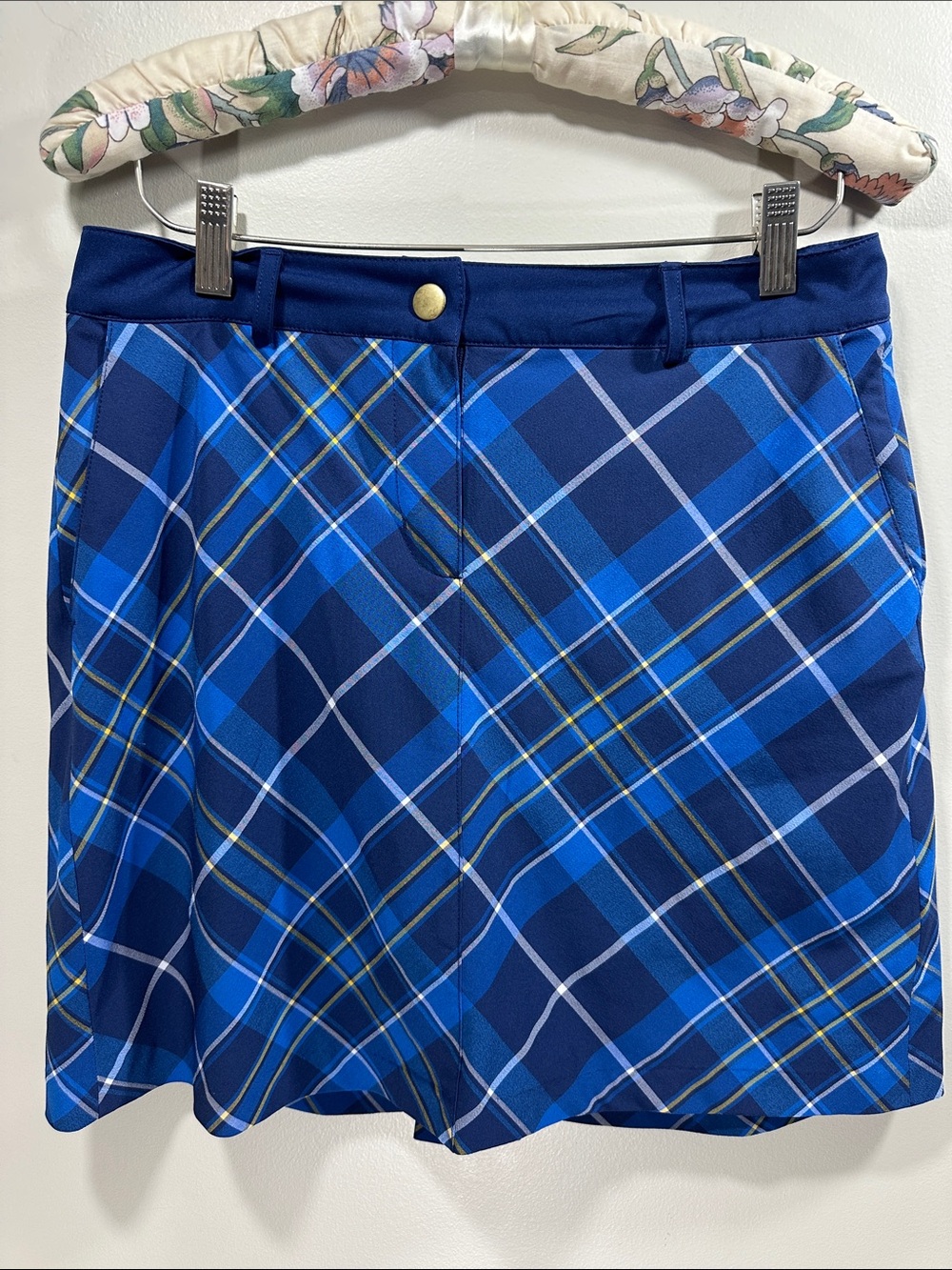 Lady Hagen Blue and Gold Plaid Golf Skort Size 4